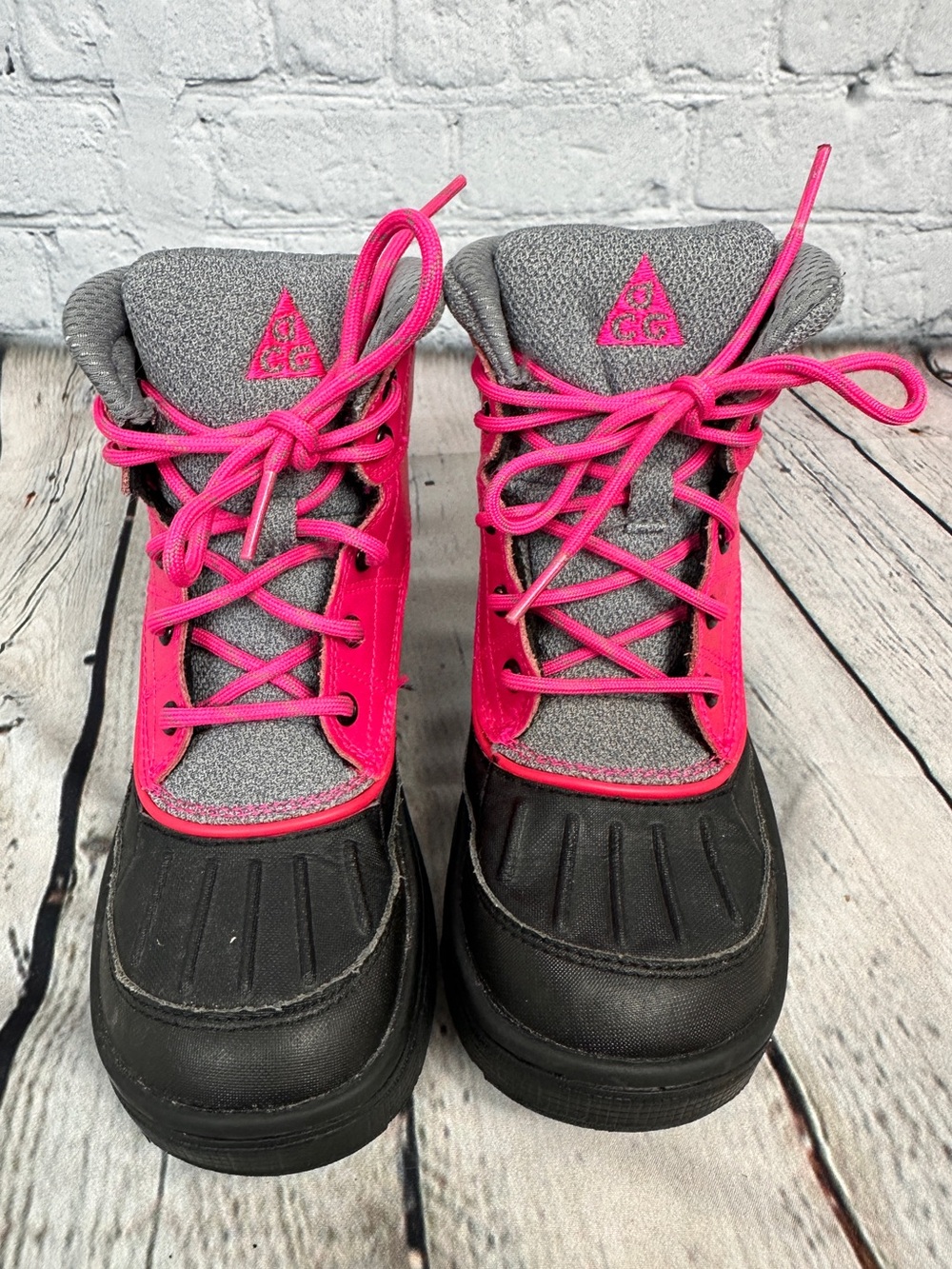 Nike Woodside 2 High ACG kids' snow boots "Pink Foil" US 1 UK 13.5 - Picture 2 of 5